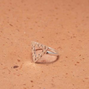 Anillo de triangulo plata 925