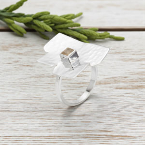 Anillo de Pétalos con piedra citrina - plata 925